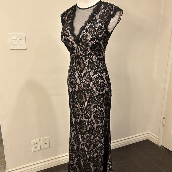 Brand New Betsy and Adam long, black peplum lace gown - Picture 13 of 15